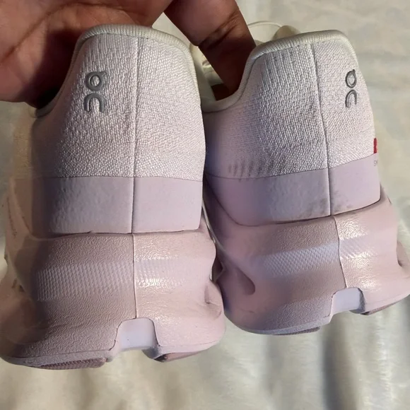 On Cloudtilt Womwn’s Running Shoe - Picture 12 of 15